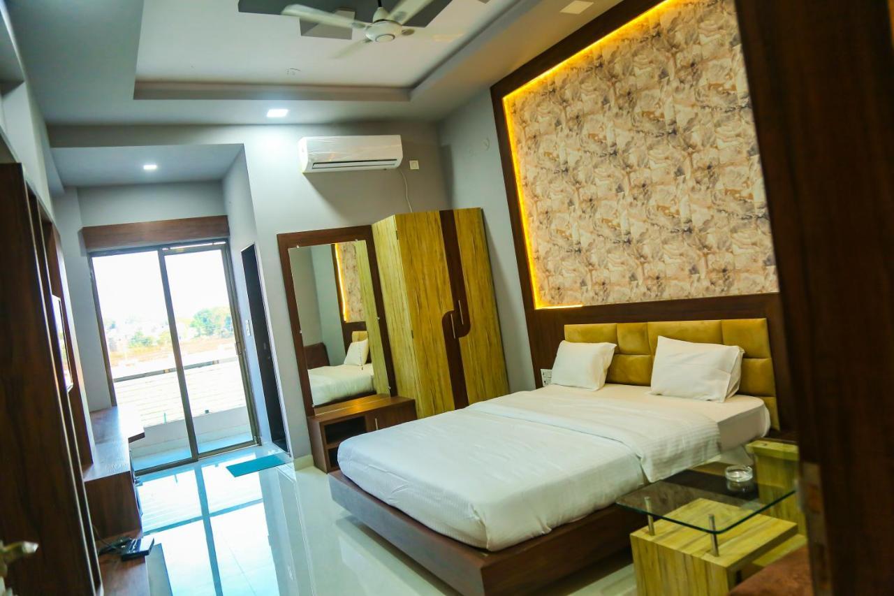 Aashirwad Hotels & Resort Shamgarh Bagian luar foto