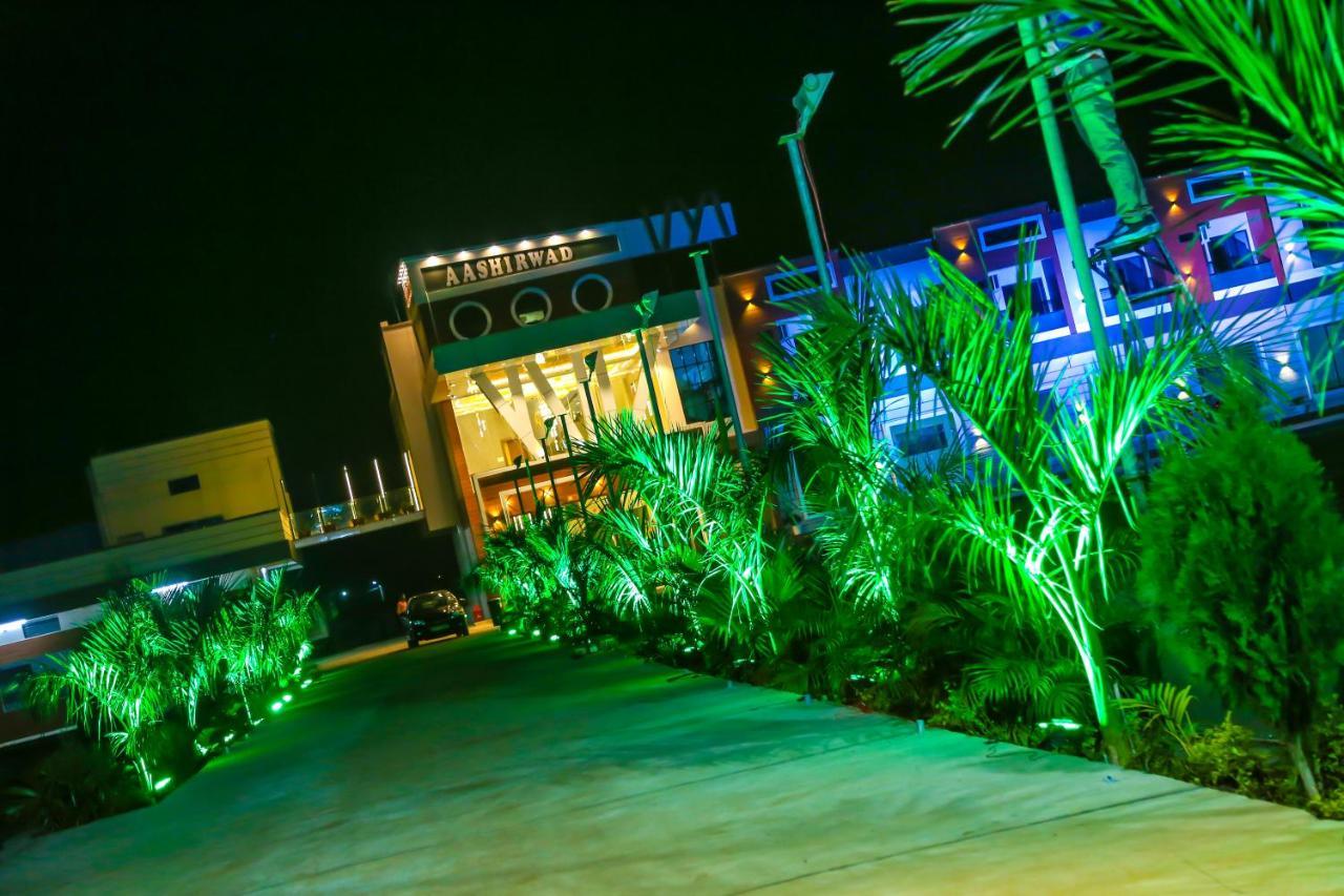 Aashirwad Hotels & Resort Shamgarh Bagian luar foto
