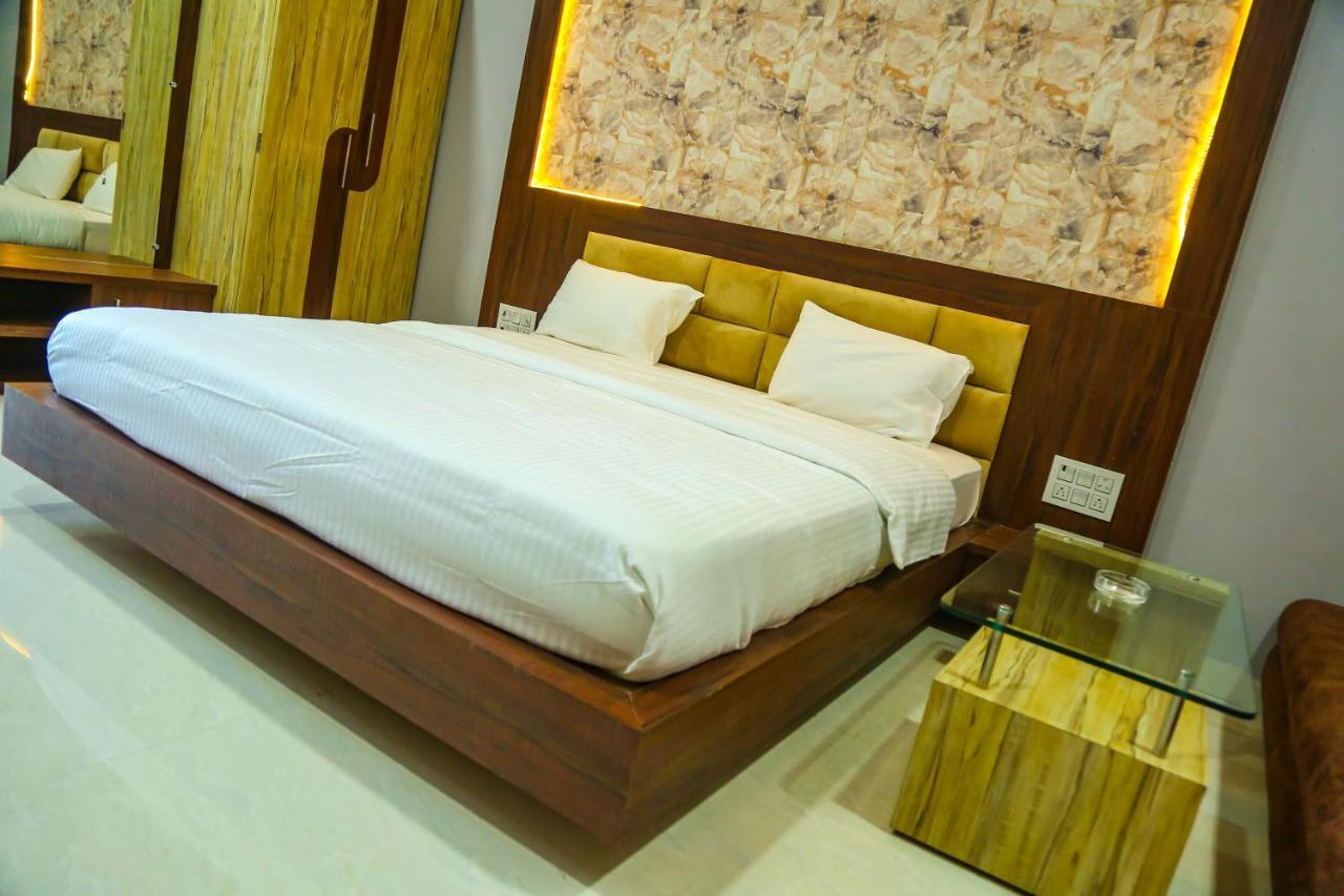 Aashirwad Hotels & Resort Shamgarh Bagian luar foto