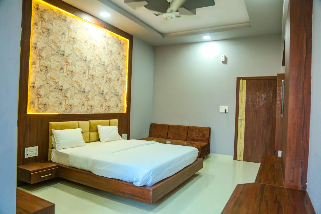 Aashirwad Hotels & Resort Shamgarh Bagian luar foto
