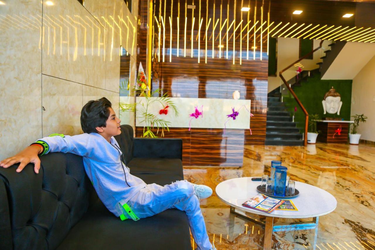 Aashirwad Hotels & Resort Shamgarh Bagian luar foto