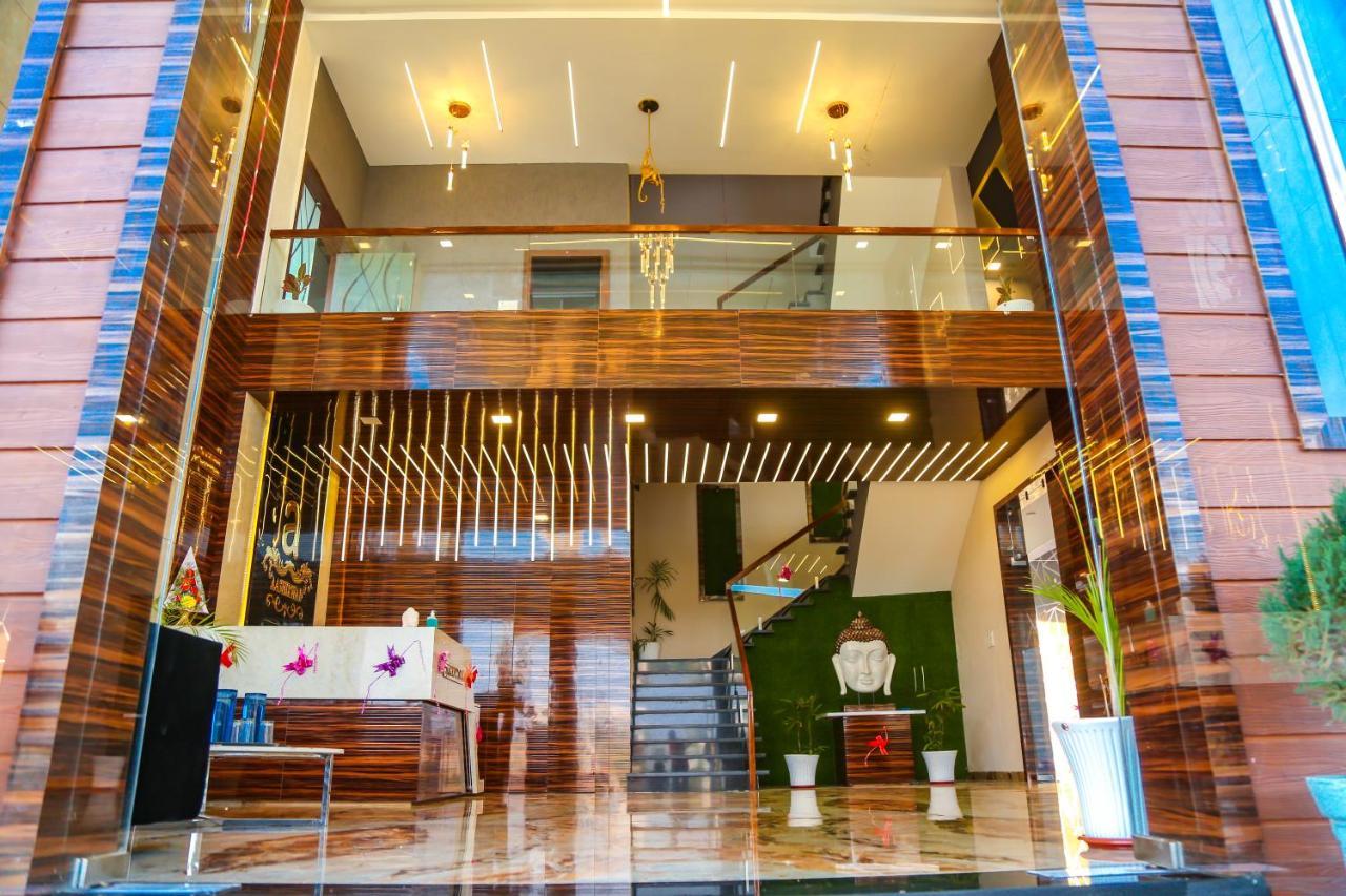 Aashirwad Hotels & Resort Shamgarh Bagian luar foto